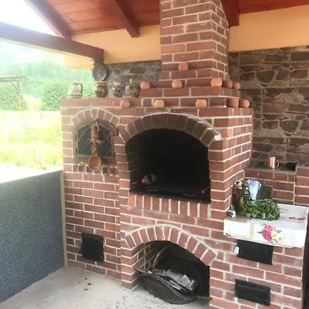 Casa Cu Pitici Casă la țară