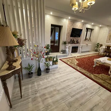 Casa Cu Pitici Casă la țară *