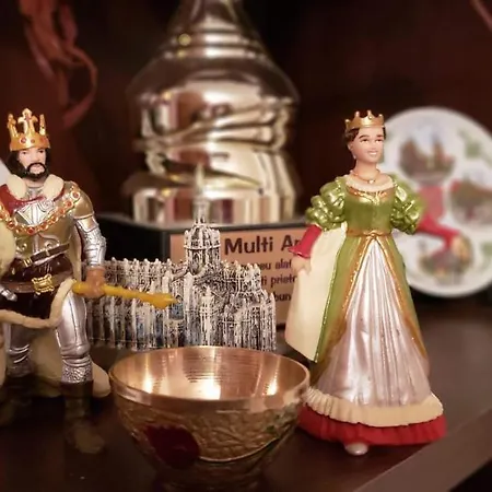 Casa Cu Pitici Casă la țară