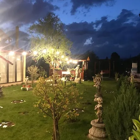 Casa Cu Pitici Casă la țară